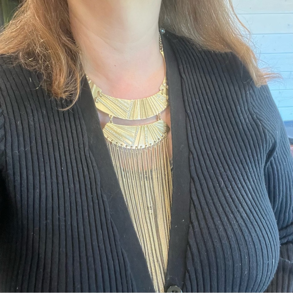 Cleopatra Styled Gold Tone Decorative Vintage Metal Necklace unsigned